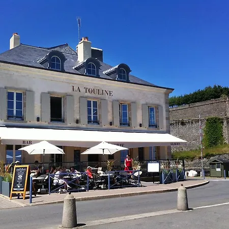 Les Appartements D'Alexandre Le Palais Exterior photo
